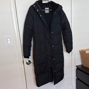Abercrombie Black Long Puffer Coat (XXS)